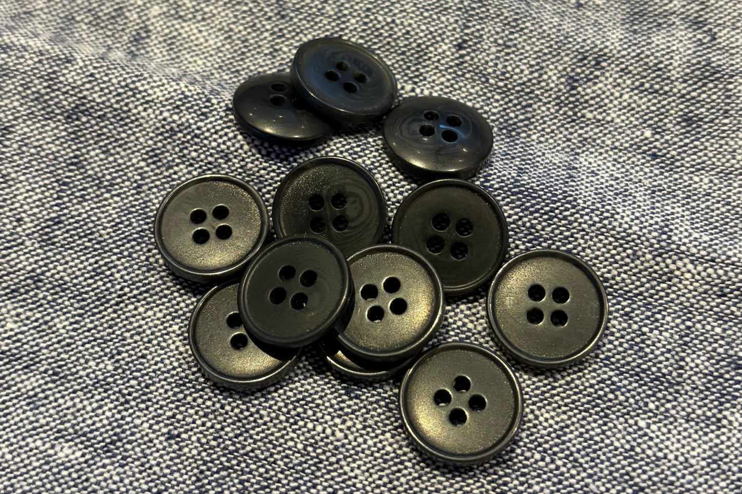 Basic Dark Grey Button (Set)