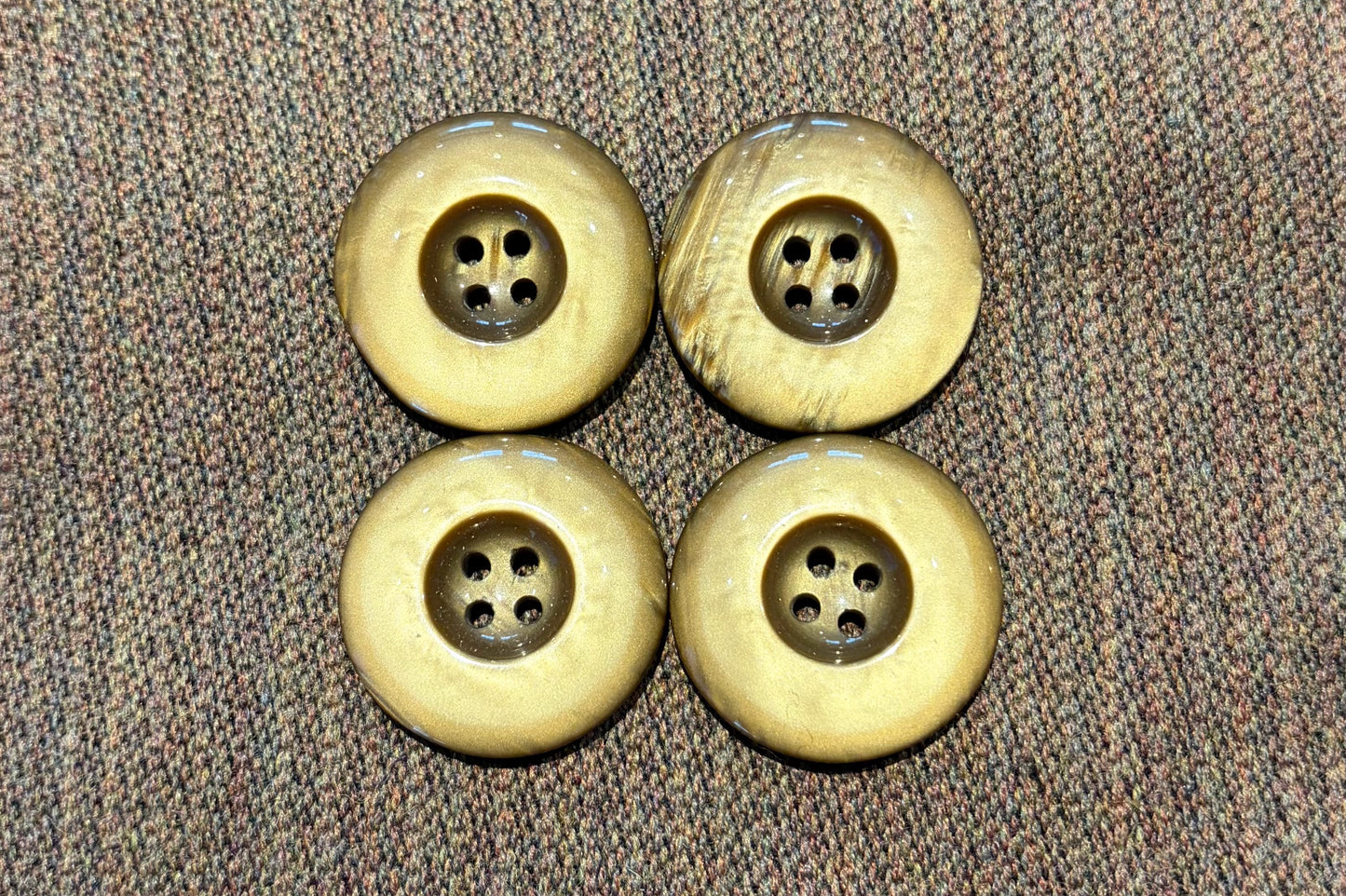 Resin Coat Button (Set of 4)