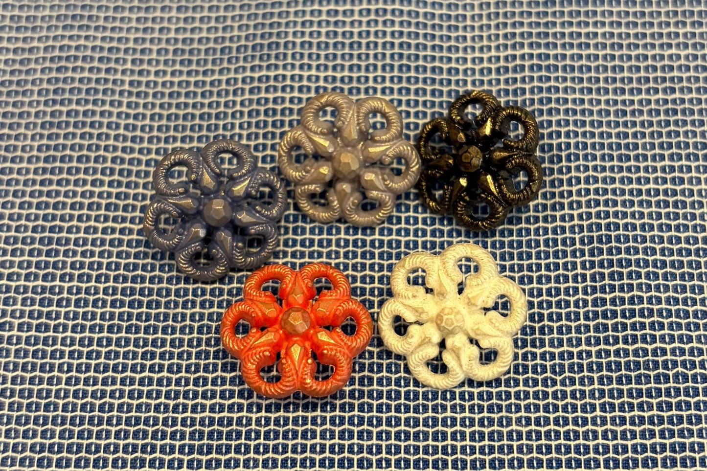 Flower Shank in Plastic (Five Colours)