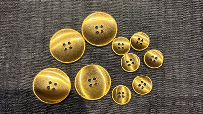 Gold-Coloured Button in 2 Sizes