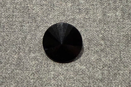 Black Shank Button